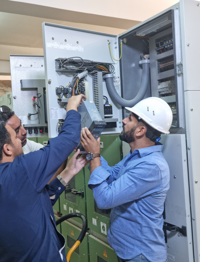 Electrical feeder station 20